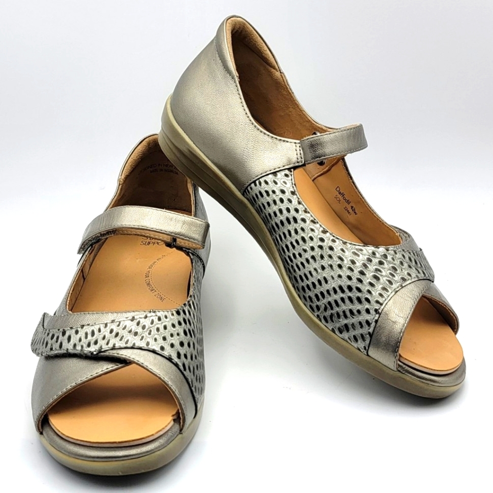 Ziera Stylish Women's Silver Peep-Toe Shoes Size 42W; US‎ 11.5. #1484